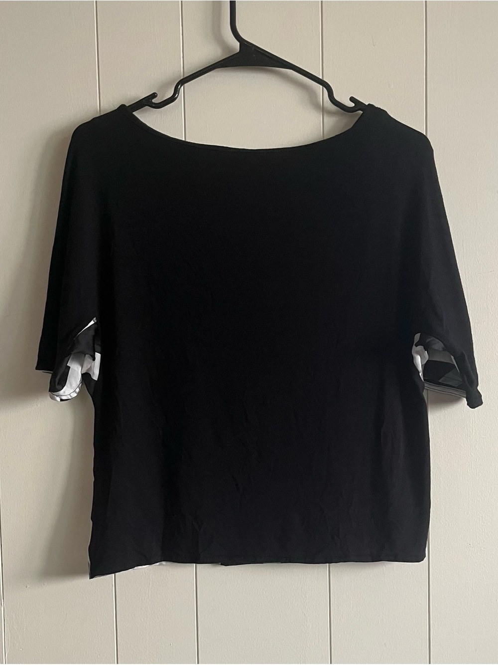 Worthington Black and White Geometric Short-Sleeve Top w/ Dolman Sleeves - Picture 8 of 8